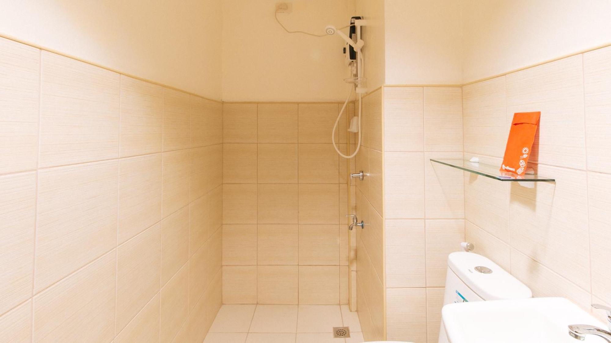 Reddoorz Plus At Alpina Heights Paranaque Paranaque City Dış mekan fotoğraf