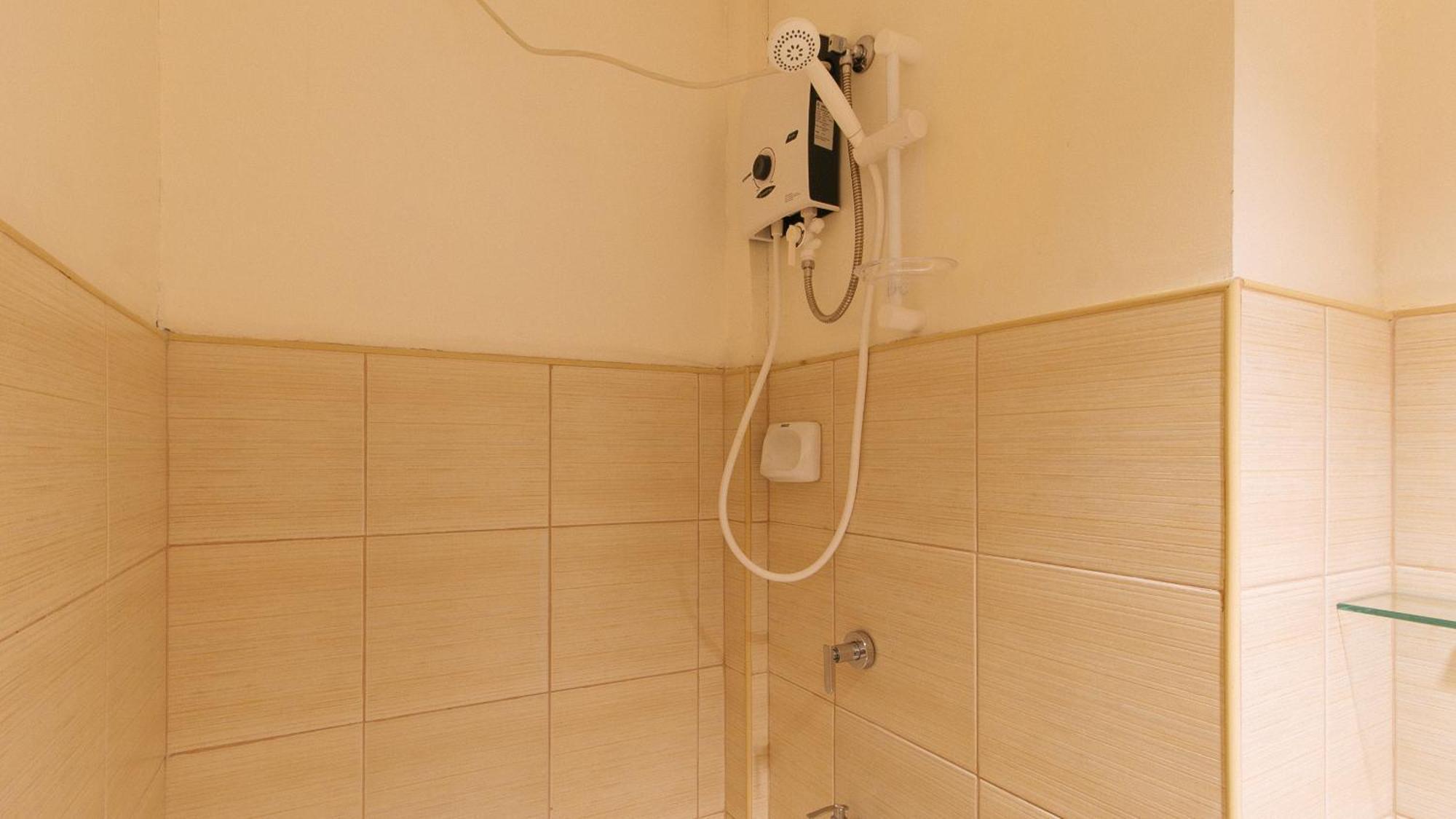 Reddoorz Plus At Alpina Heights Paranaque Paranaque City Dış mekan fotoğraf