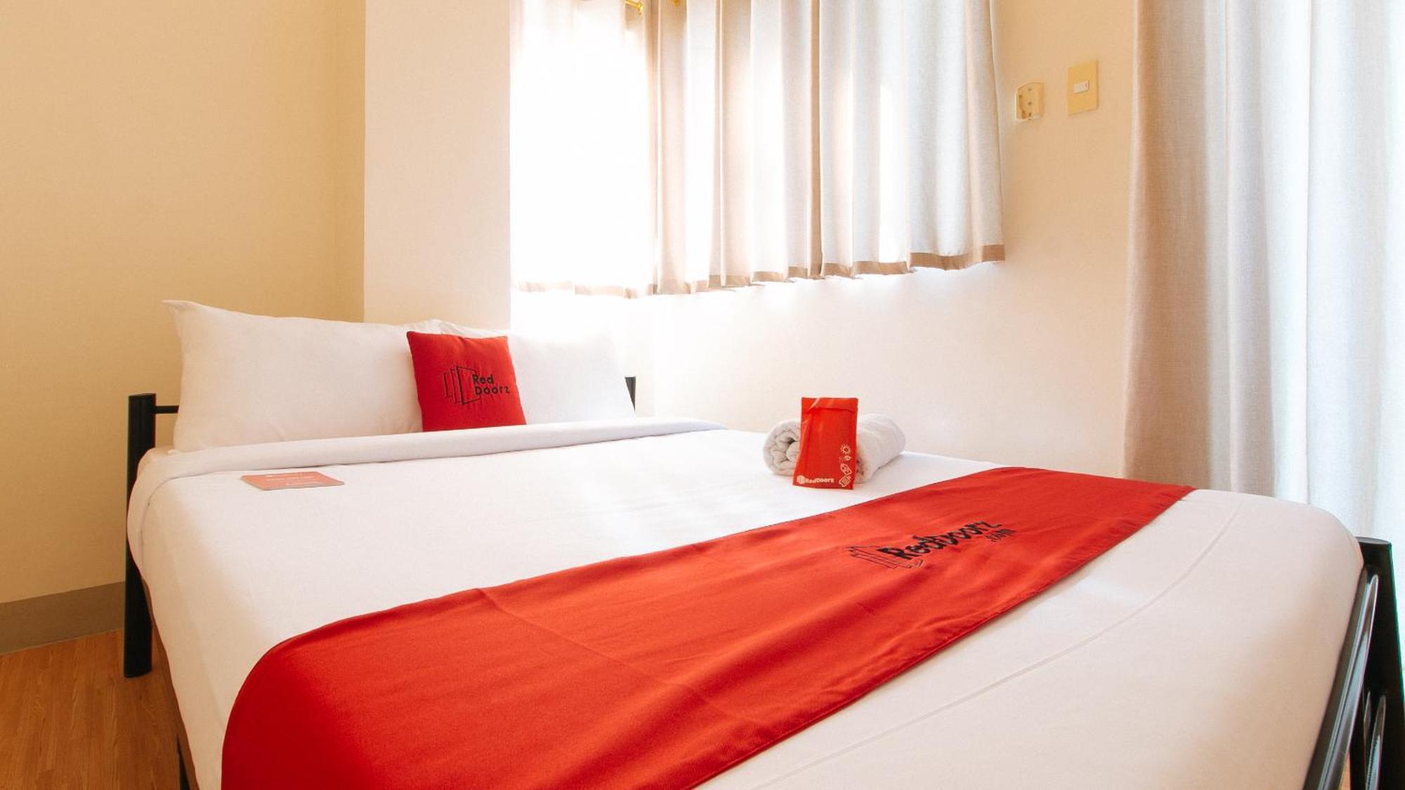 Reddoorz Plus At Alpina Heights Paranaque Paranaque City Dış mekan fotoğraf