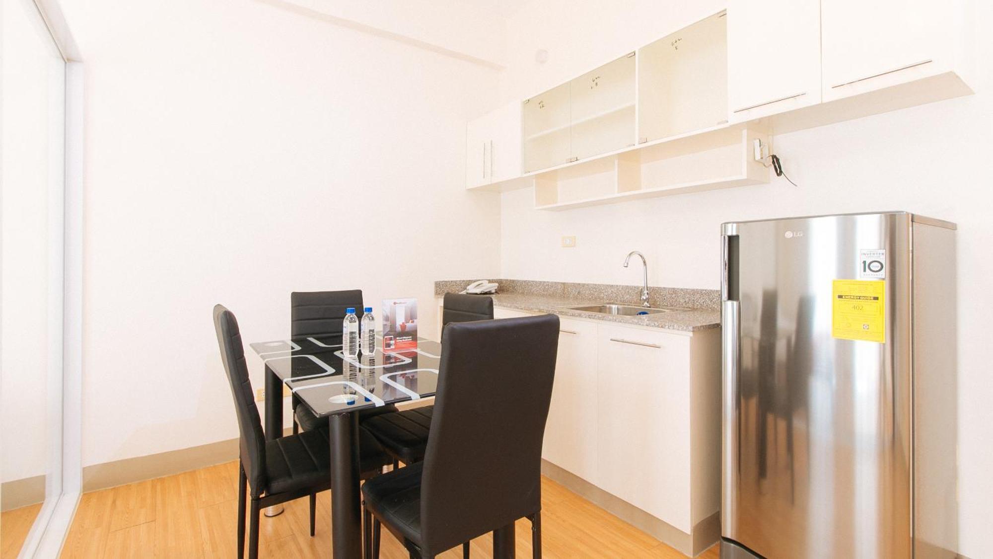 Reddoorz Plus At Alpina Heights Paranaque Paranaque City Dış mekan fotoğraf