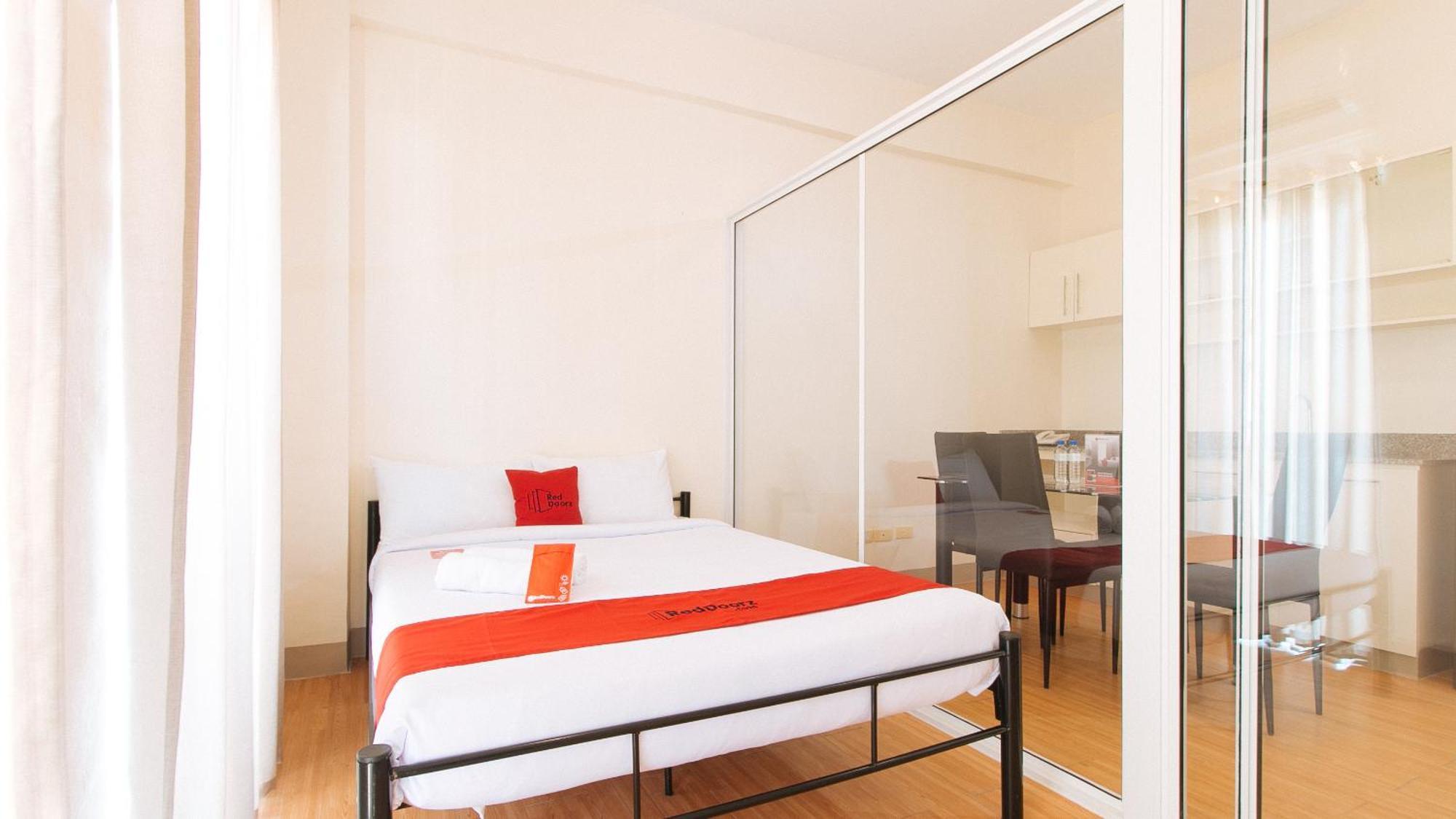 Reddoorz Plus At Alpina Heights Paranaque Paranaque City Dış mekan fotoğraf