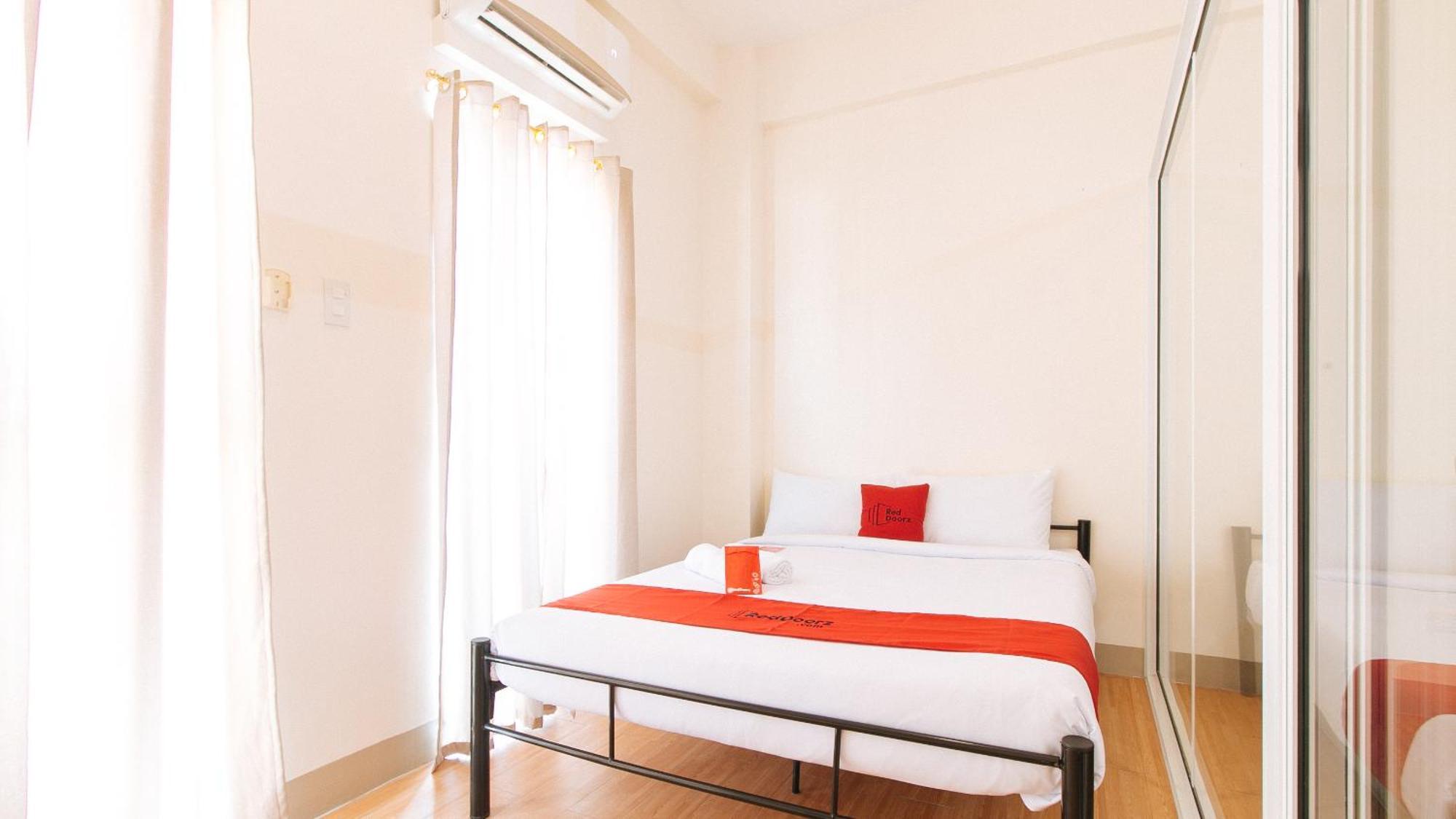 Reddoorz Plus At Alpina Heights Paranaque Paranaque City Dış mekan fotoğraf