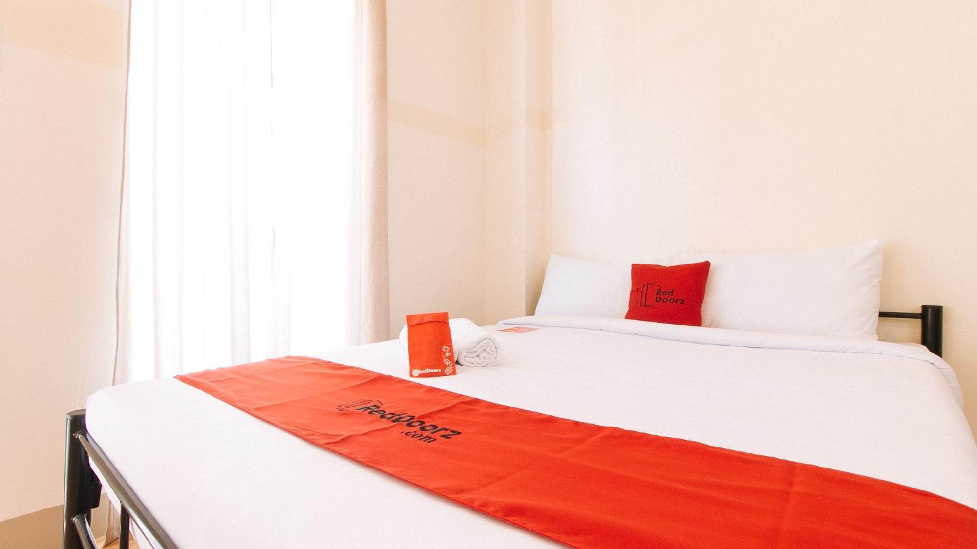 Reddoorz Plus At Alpina Heights Paranaque Paranaque City Dış mekan fotoğraf