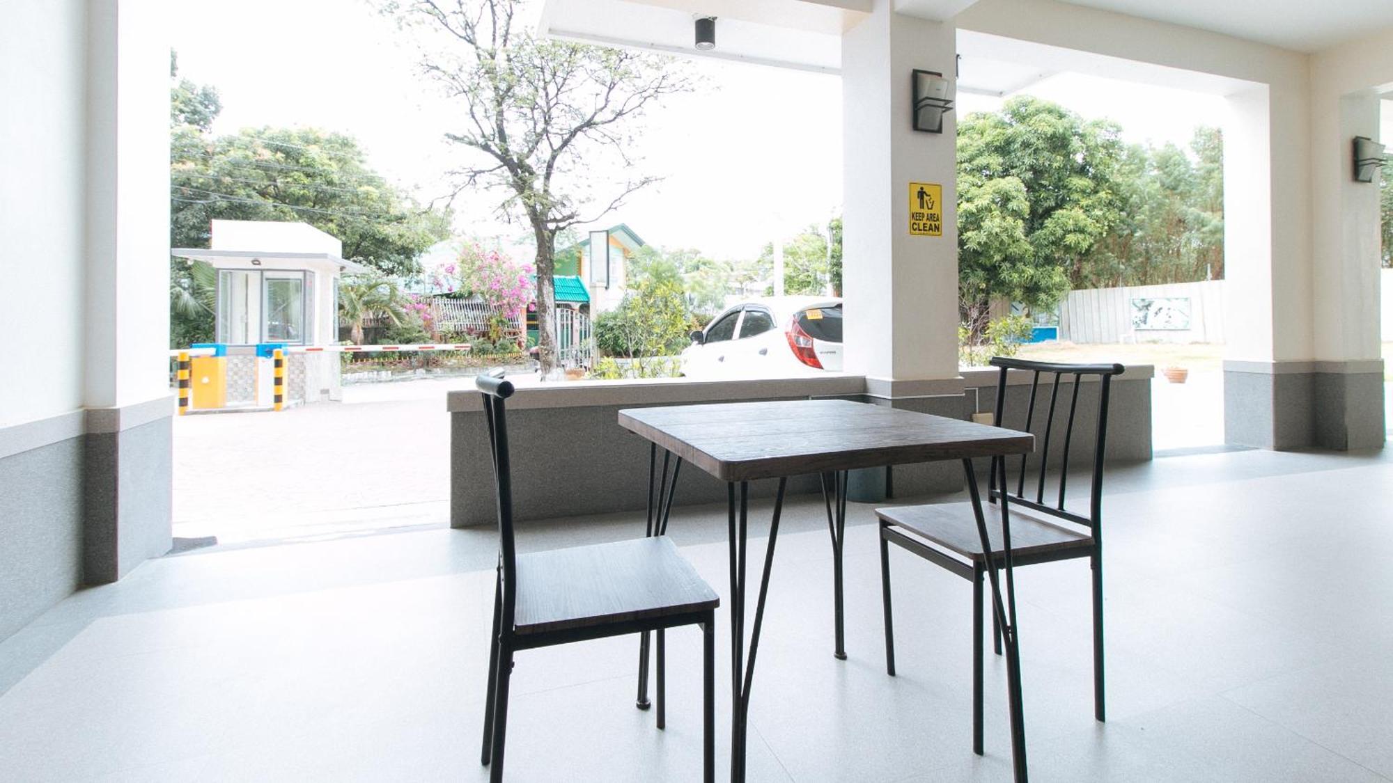 Reddoorz Plus At Alpina Heights Paranaque Paranaque City Dış mekan fotoğraf