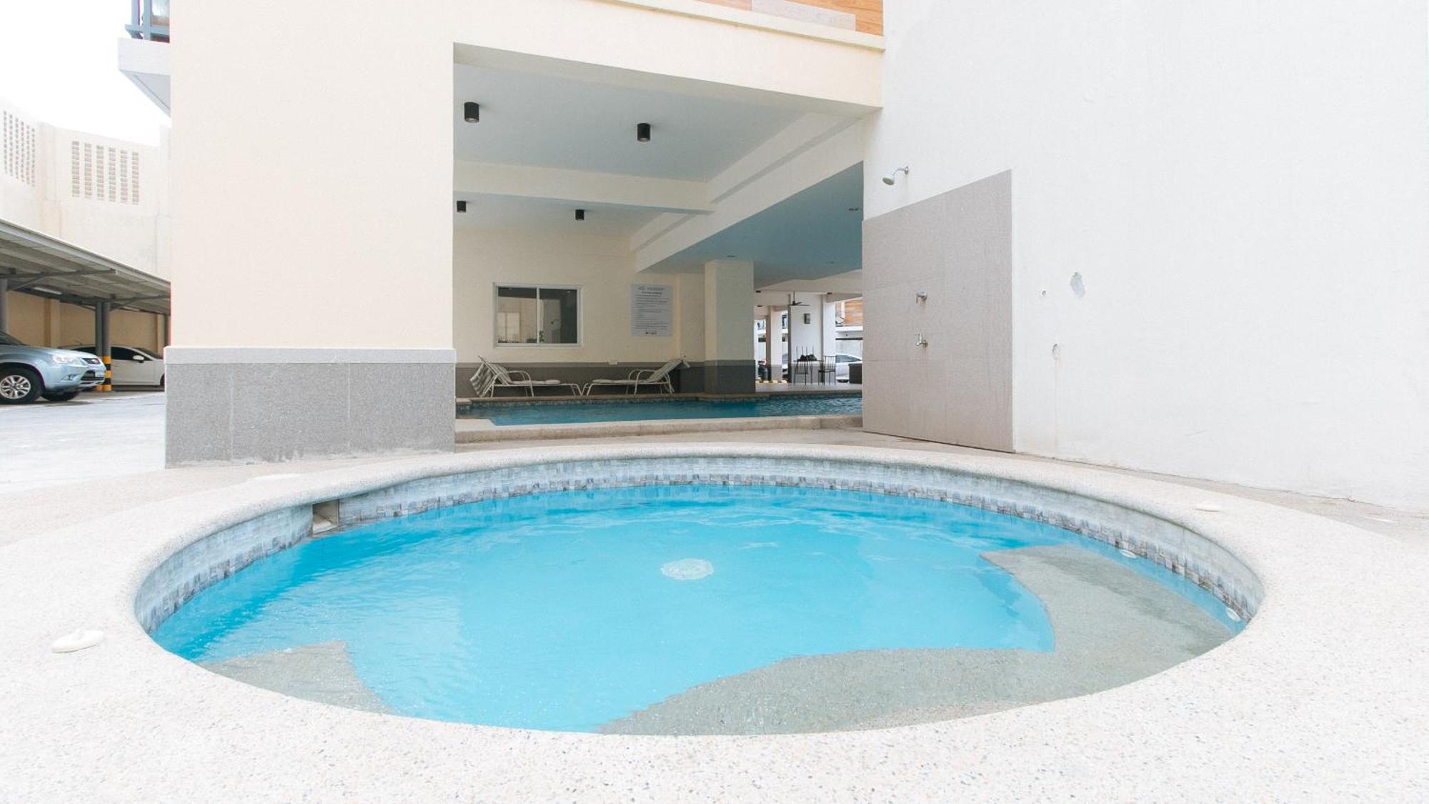 Reddoorz Plus At Alpina Heights Paranaque Paranaque City Dış mekan fotoğraf